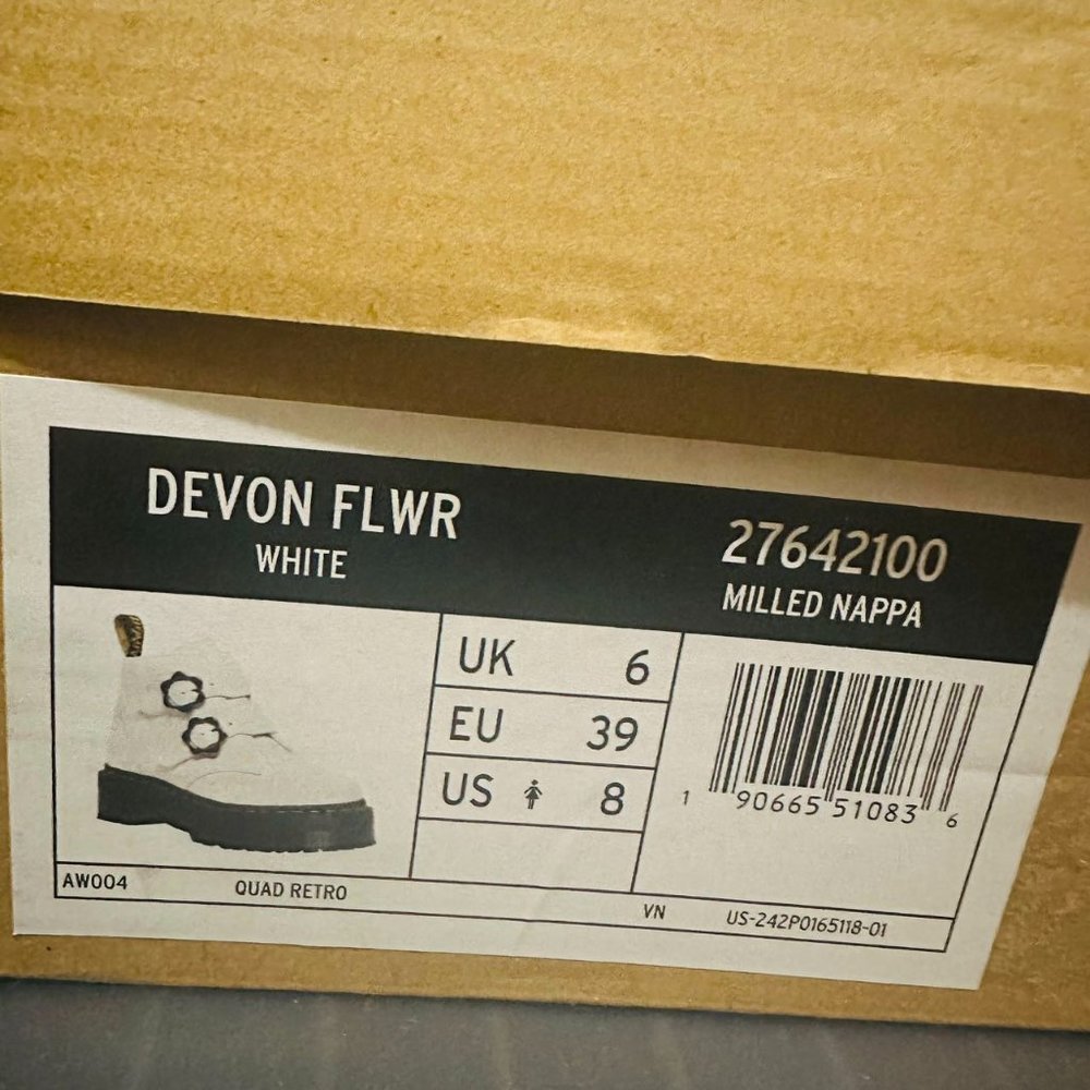 Dr. Martens Devon Flower Buckle Leather Platform Boot - Picture 7 of 7
